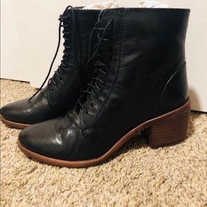 Kelsie Dagger Black Boots